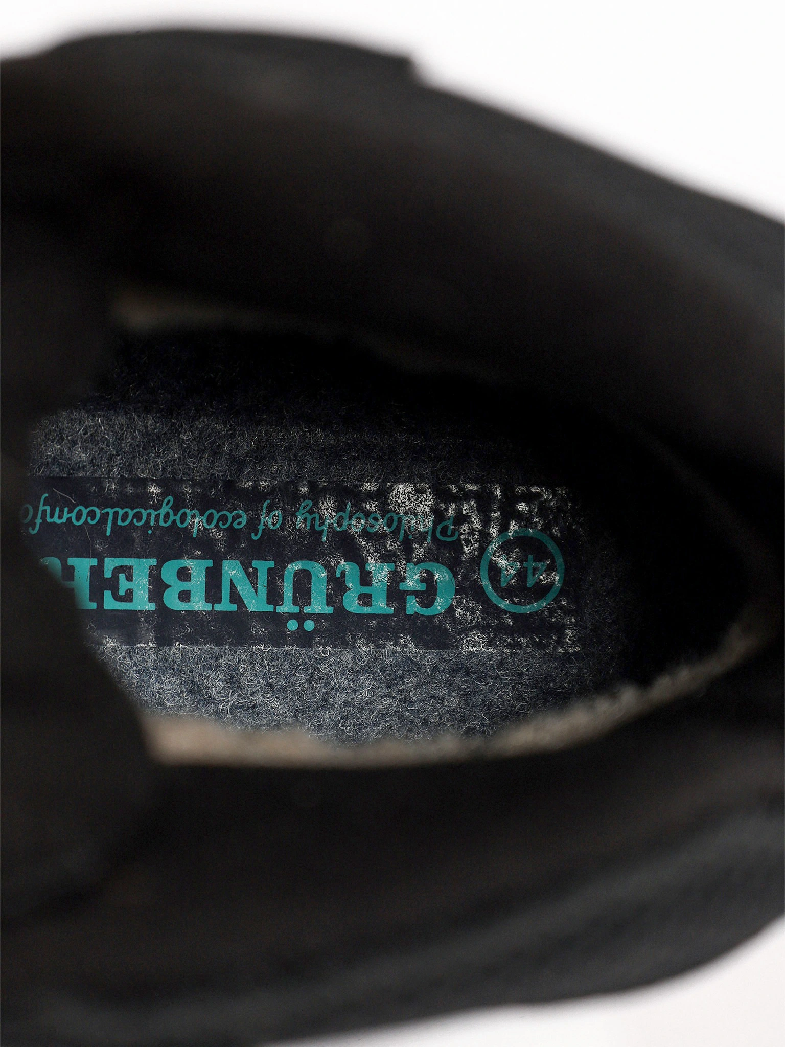 Ботинки комбинированные  коричневого цвета на рельефной подошве